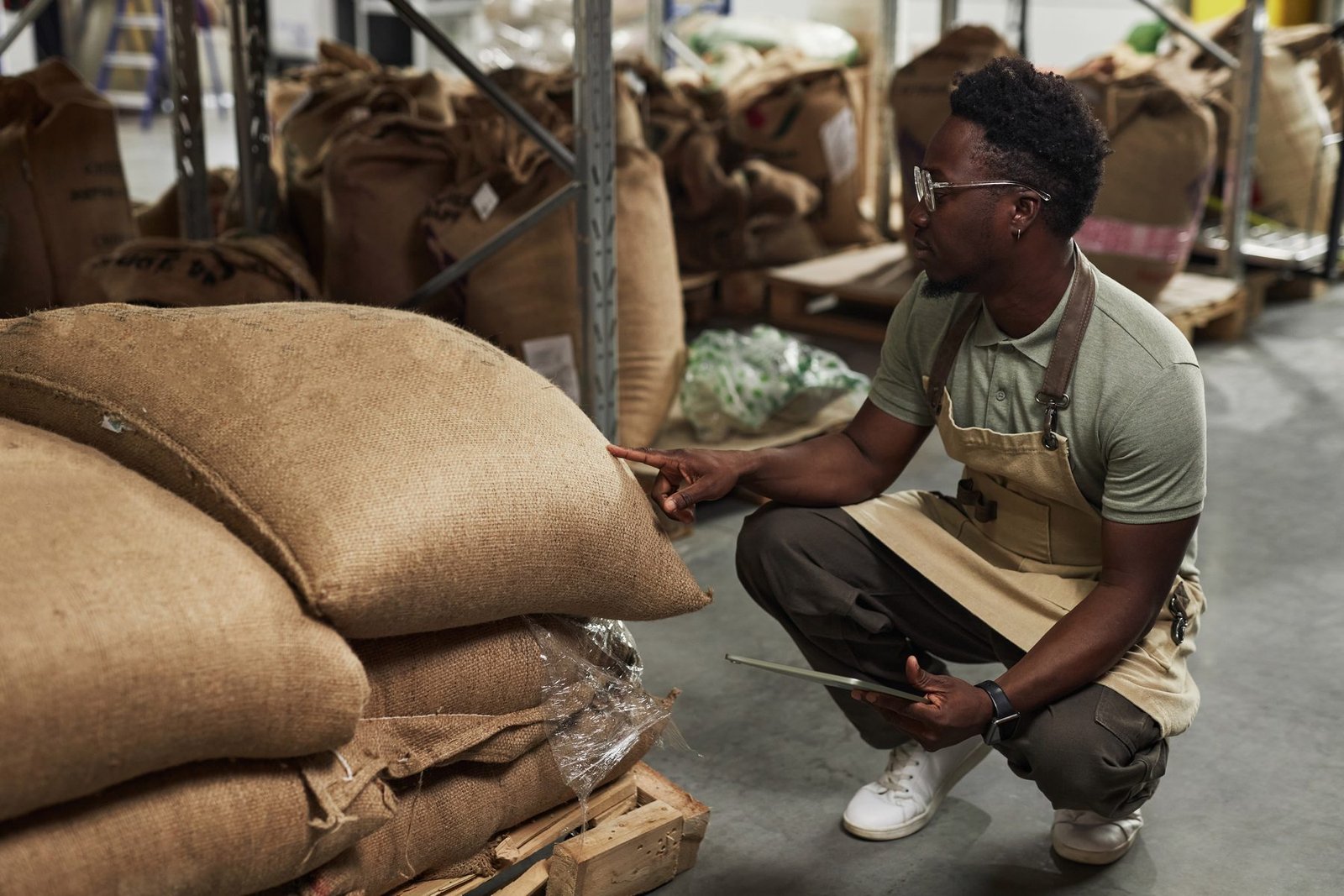 Inspecting bagged goods in a warehouse